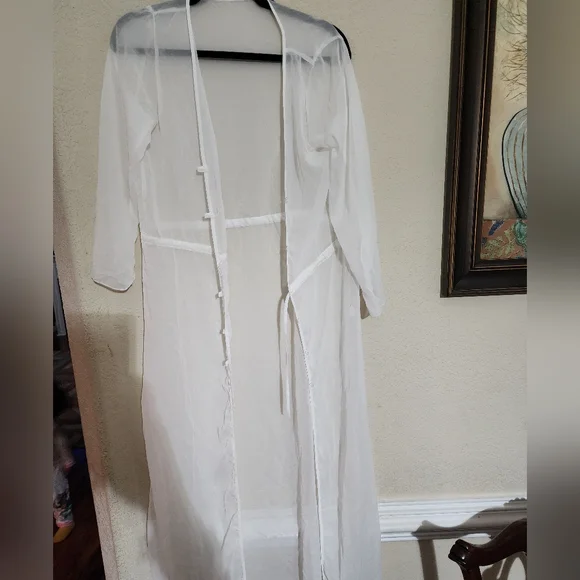 NWOT ... White Sheer Long Sleeve Cover-Up - Picture 2 of 8